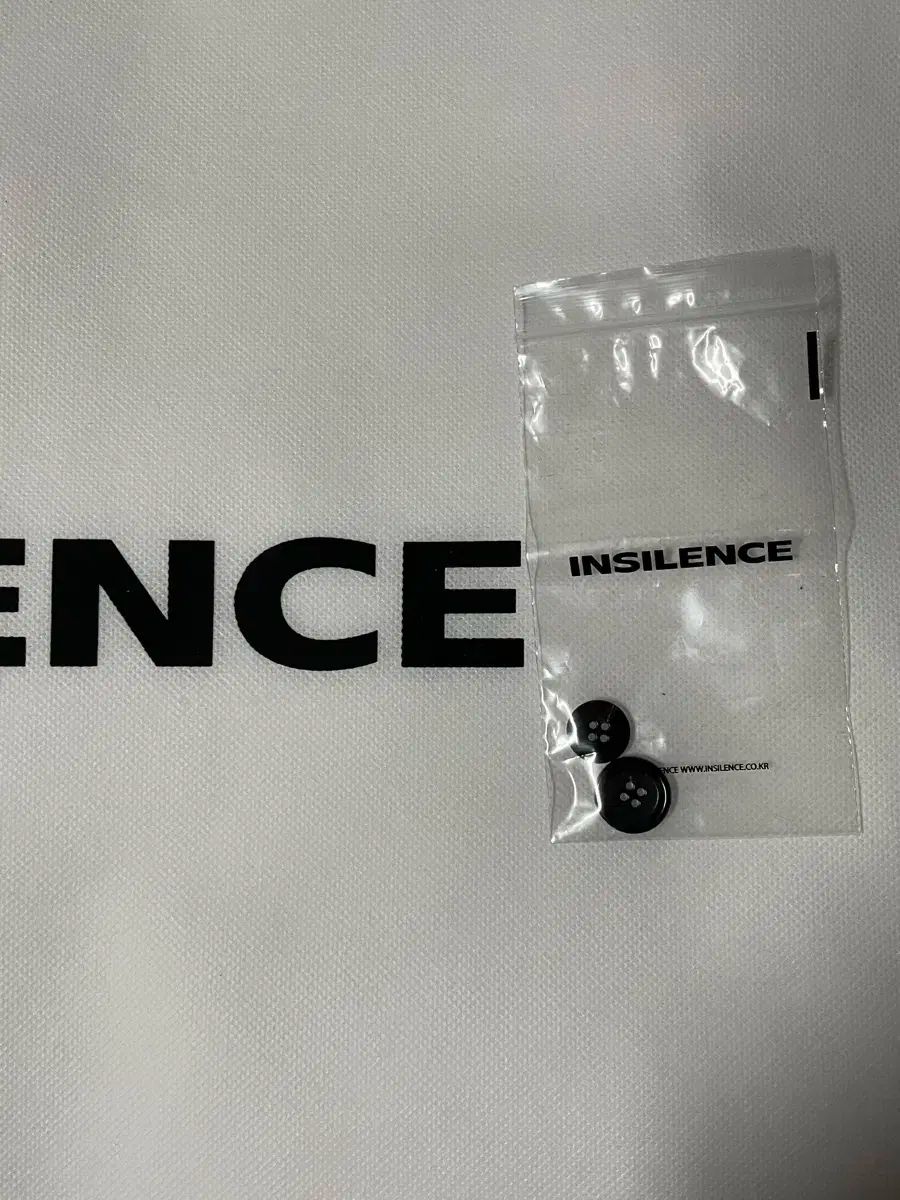 INSILENCE(インサイレンス) パデッド ブルゾン IN SILENCE(インサイレンス) ブルゾン(メンズ) - 海外通販のBUYMA