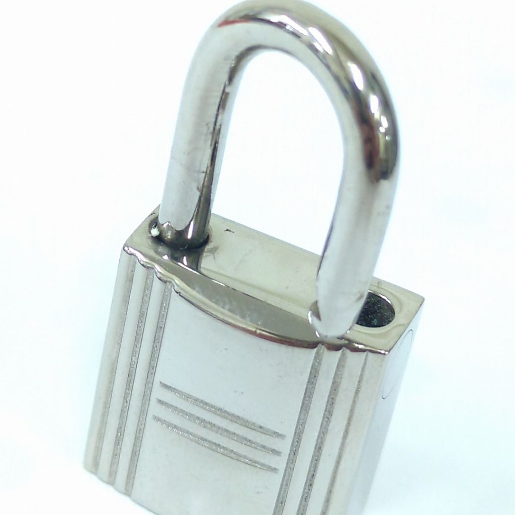 ❣️エルメス❣️HERMESパドロック×カデナキー【102】 HERMES エルメス カデナ南京錠パドロック 鍵1ケ 鍵No.102 - メルカリ