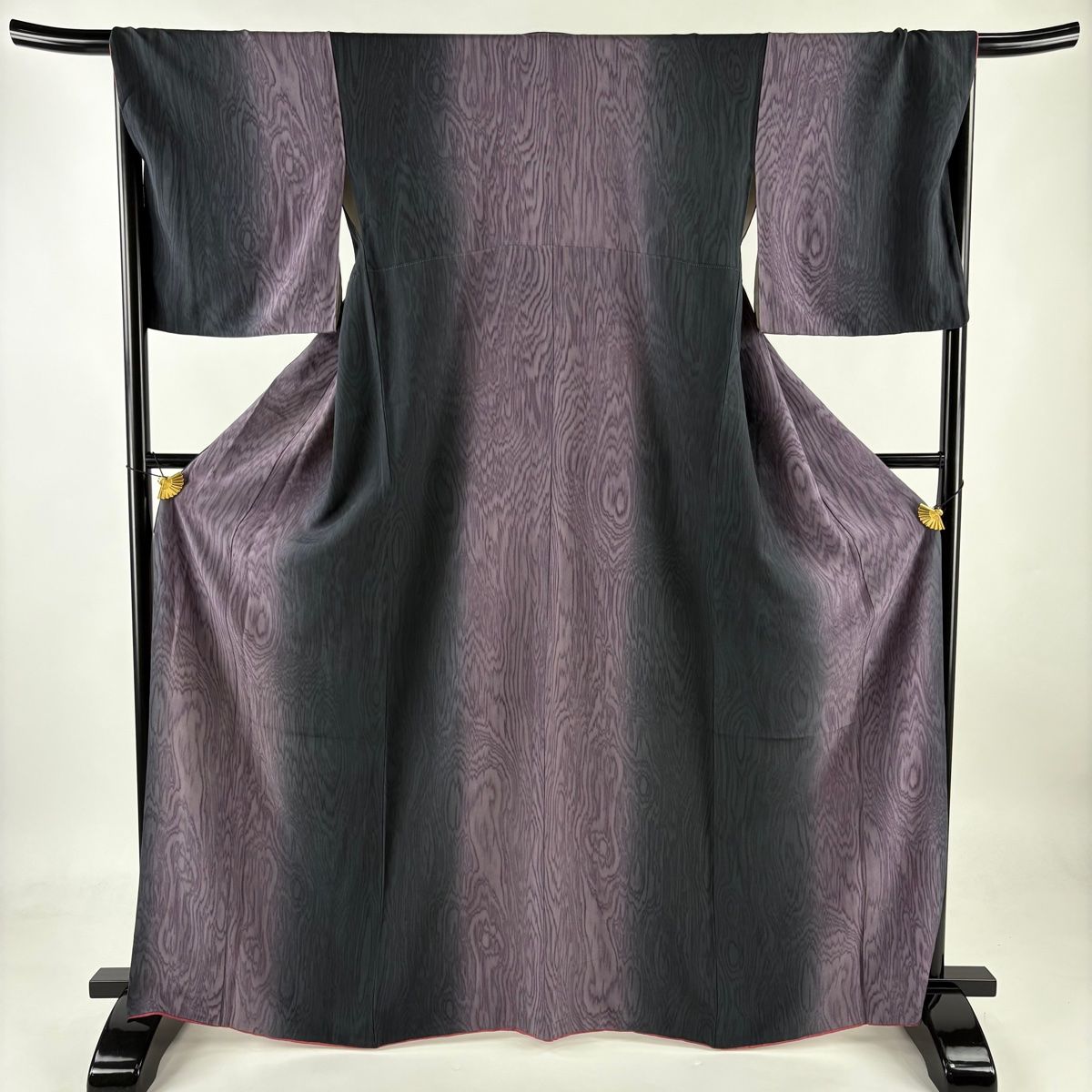 バイセル 着物 美品 名品 小紋 グレー 紋意匠 松 桜 蝶 流水 正絹 袷 身丈153cm 裄丈62.5cm☆☆☆☆ 小紋 身丈156.5cm 裄丈63cm S 袷 草花 松 門意匠 灰紫 正絹 秀品