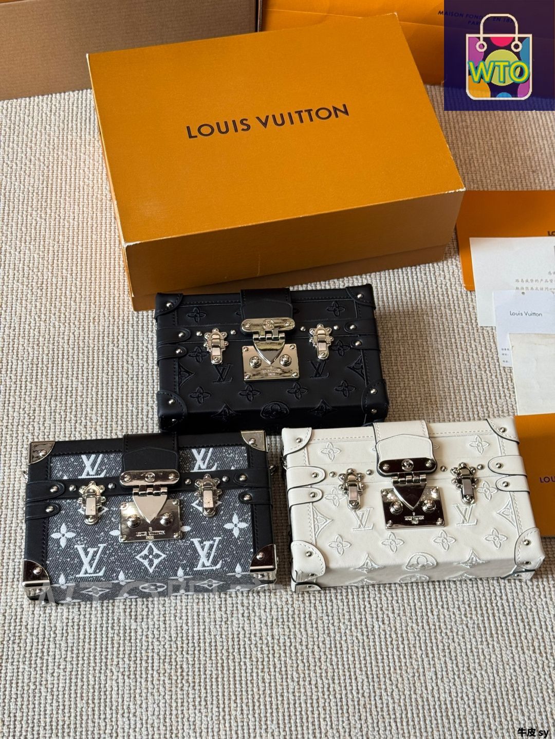 LOUIS VUITTON ルイヴィトン　包装用ボックス LOUIS VUITTON ルイ ヴィトン 専用箱 ブランド 箱 ボックス LV