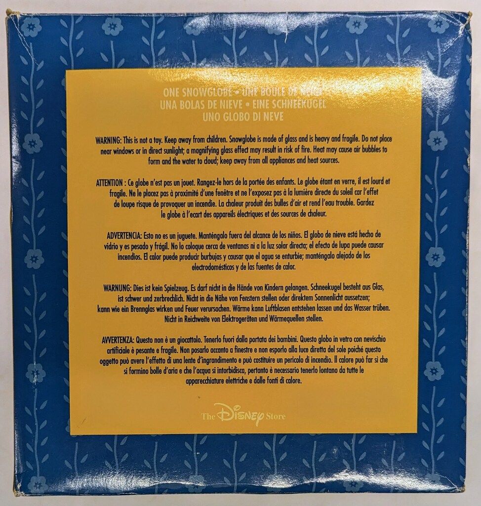 公式 ディズニーストア オルゴール付スノーグローブ ピノキオ