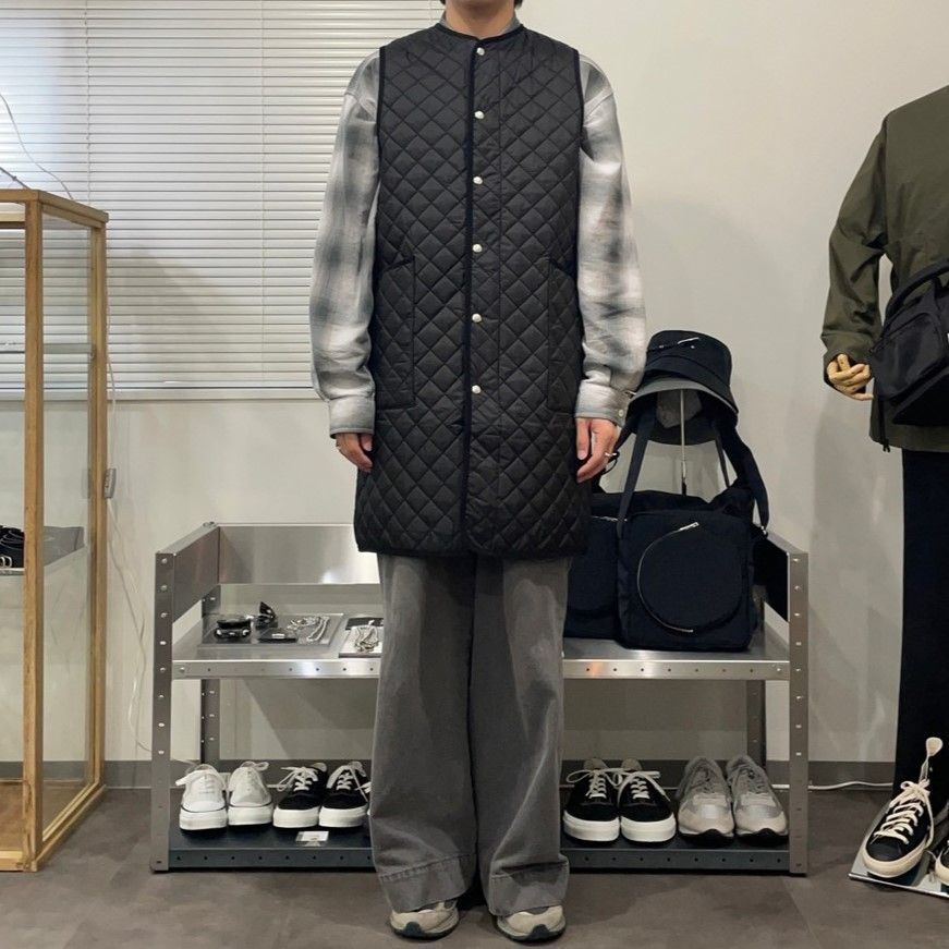 UNIVERSAL OVERALL/ QUILT LONG VEST BLACK - メルカリ