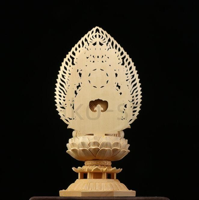 古美術　総檜材　仏教工芸品　木彫仏教　時代彫刻　極上品　仏師で仕上　孔雀明王像 古美術 総檜材 仏教工芸品 木彫仏教 時代彫刻 極上品 仏師で