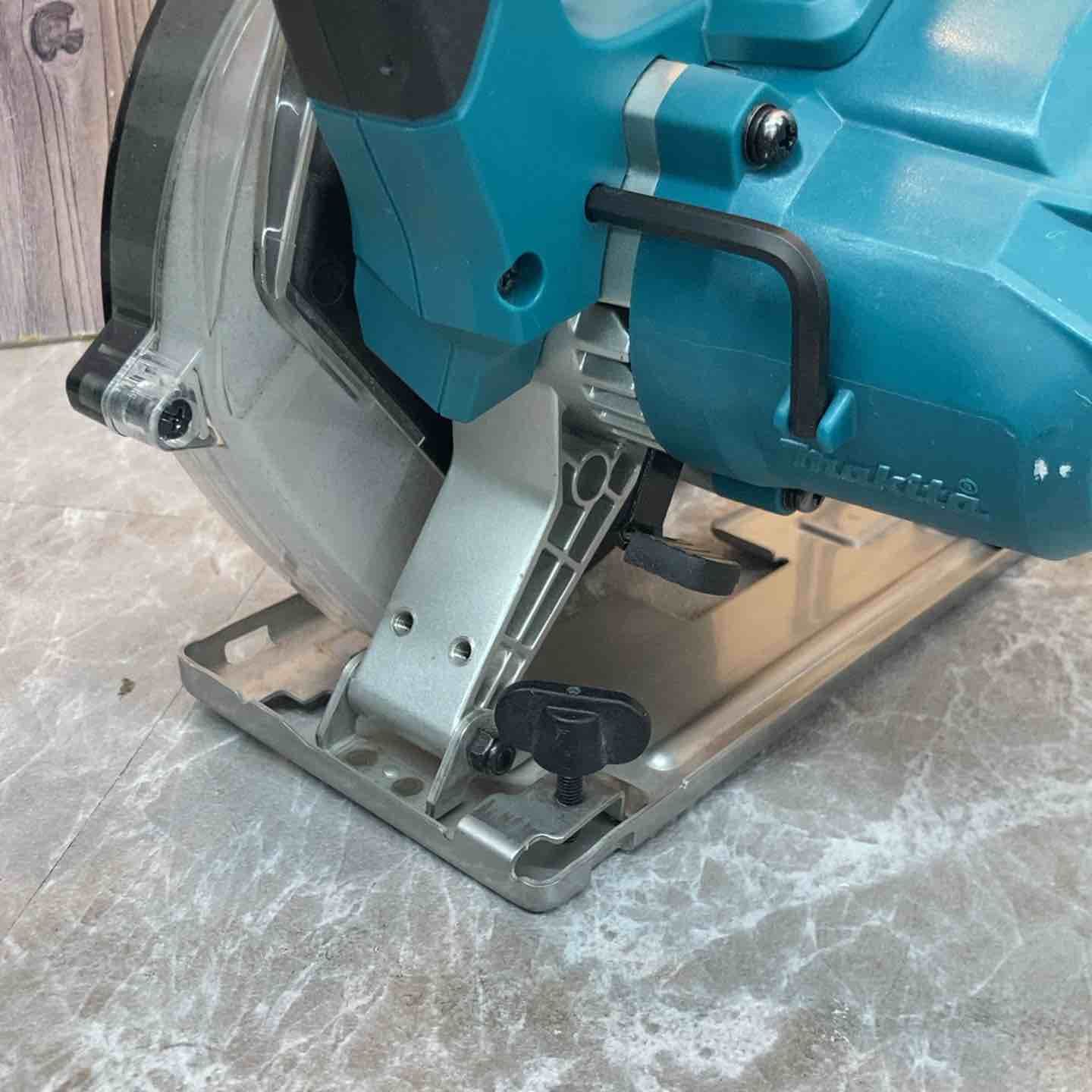 makita コードレスチップソーカッター