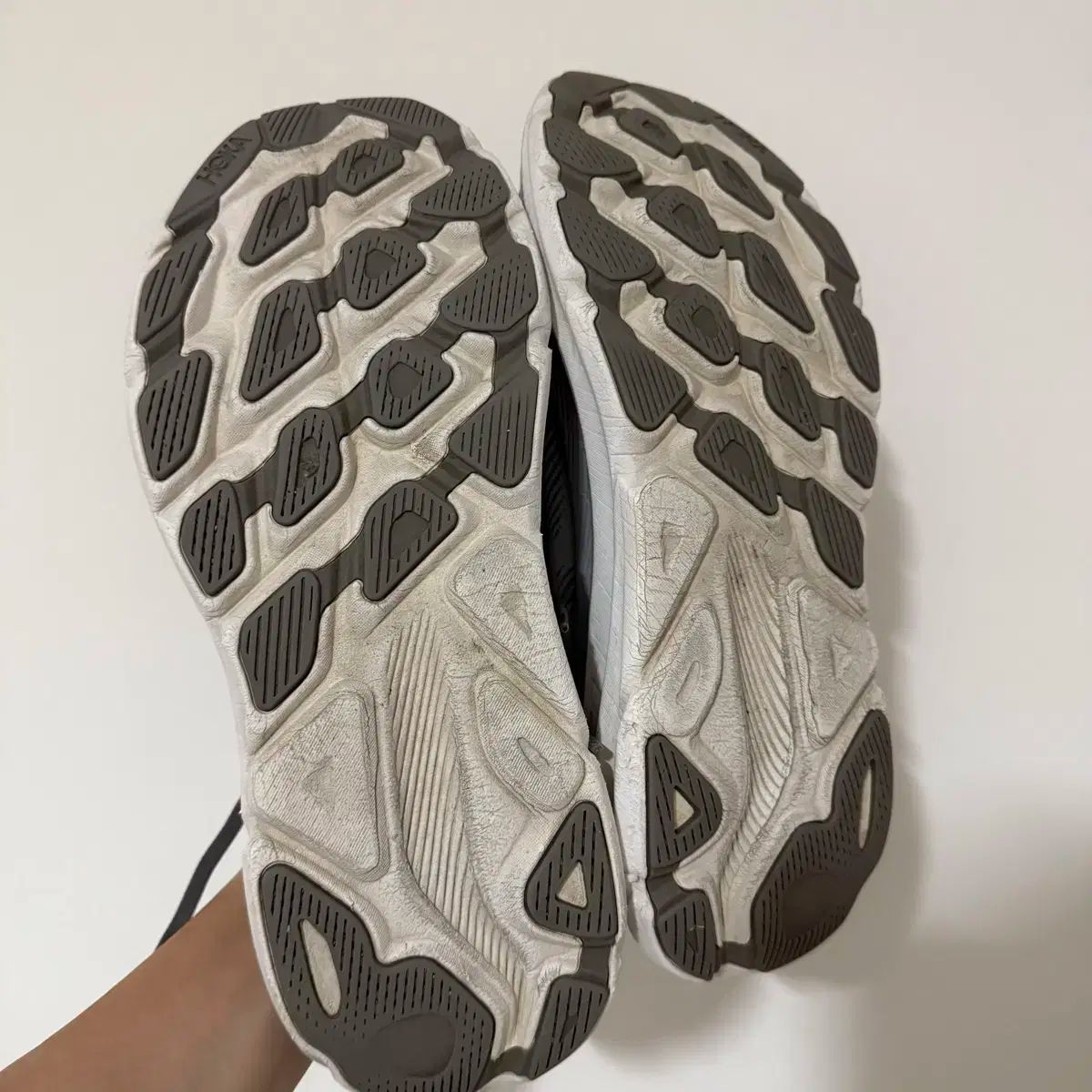 オカリナ HOKA ONE ONE(ホカオネオネ) クリフトン 9 290 - メルカリ