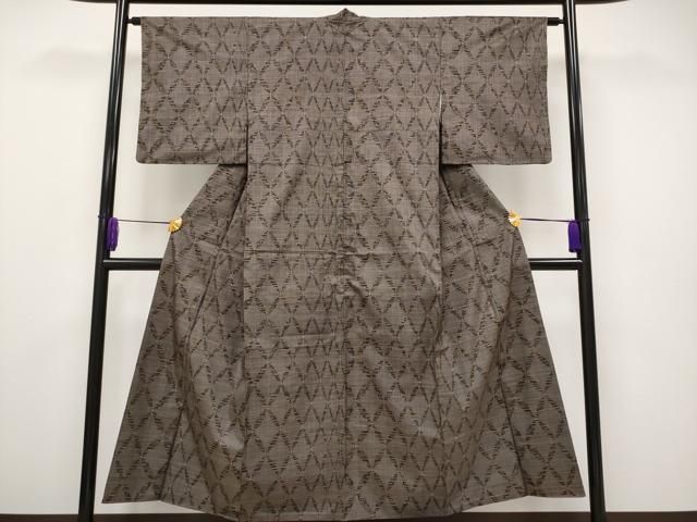 平和屋着物□極上 本場大島紬 7マルキ 変わり七宝文 逸品 CYAA2748s5