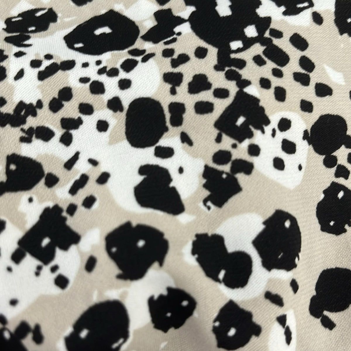 【美品】ヒロココシノ 変形立体 スーツ サイズ38/40 卒業式 パーティー 美品】ヒロココシノ 変形立体 スーツ サイズ38/40 卒業式 パーティー