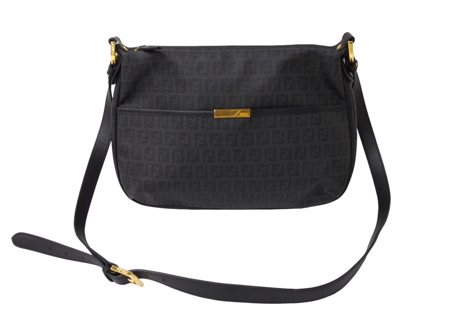極美品 FENDI フェンディ マンマバケット ワンショルダーバッグ 極美品 FENDI フェンディ マンマバケット ワンショルダーバッグ