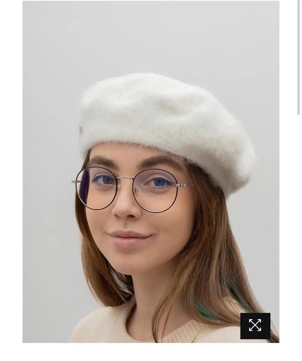 LAULHERE angora beret white