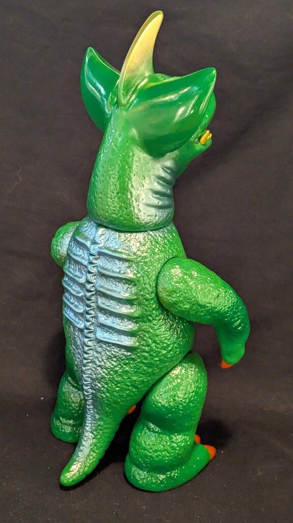 ZOLLMEN オール怪獣大決斗 暴れん坊怪獣 リンチ 緑成型 - メルカリ