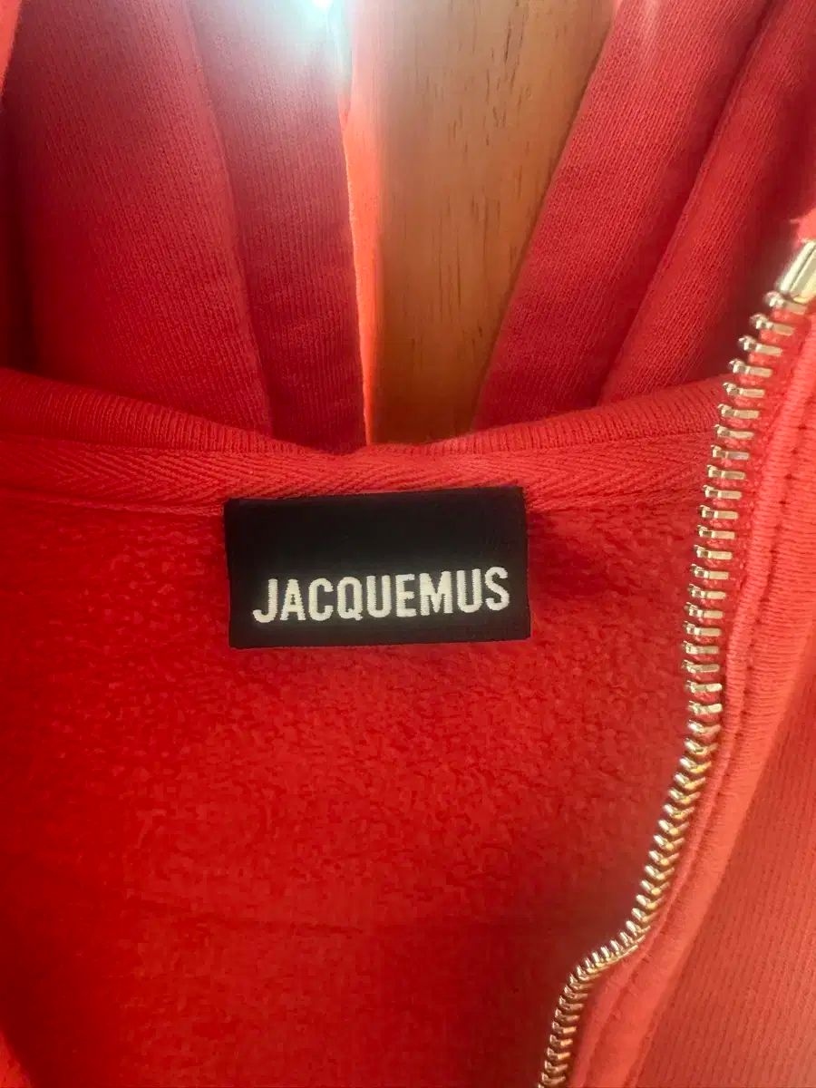 JACQUEMUS(ジャックムス) ル・カマグ フード付き ジップアップパーカー 