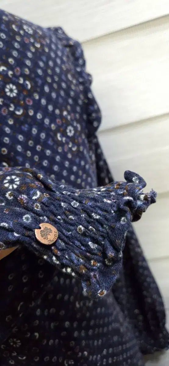 【全国配送無料】 Thursday Island フラワー パータン ロング ONE PIECE 長袖