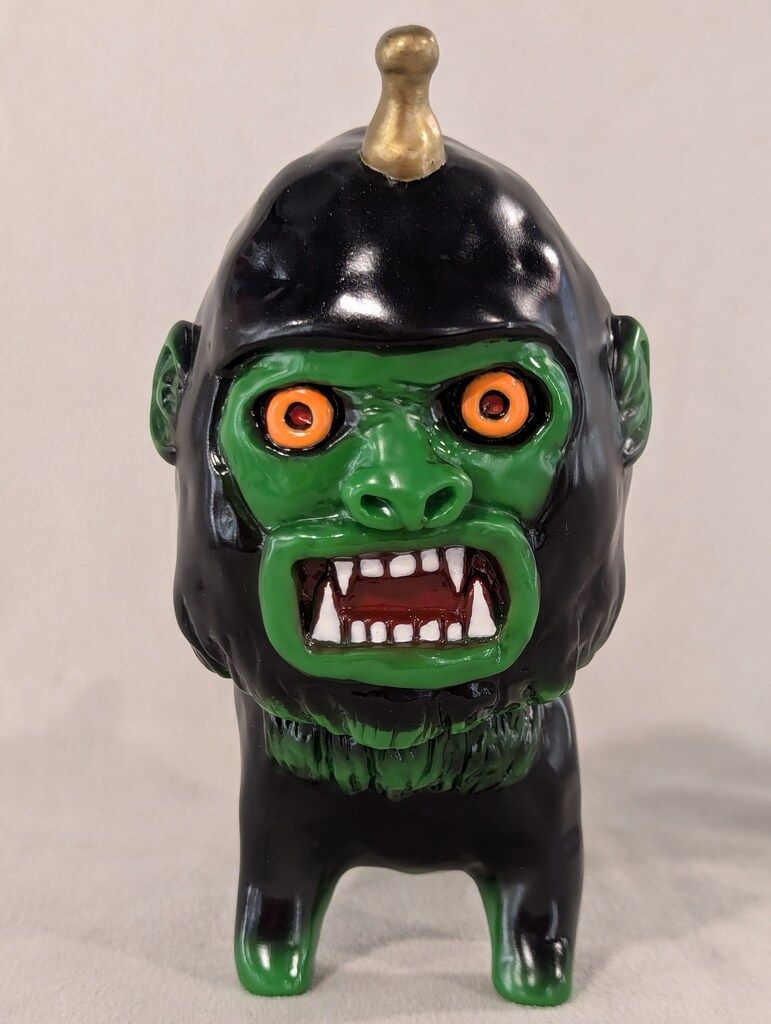 a.a.a vinyl toys 猿面犬 a.a.a vinyl toys 猿面犬