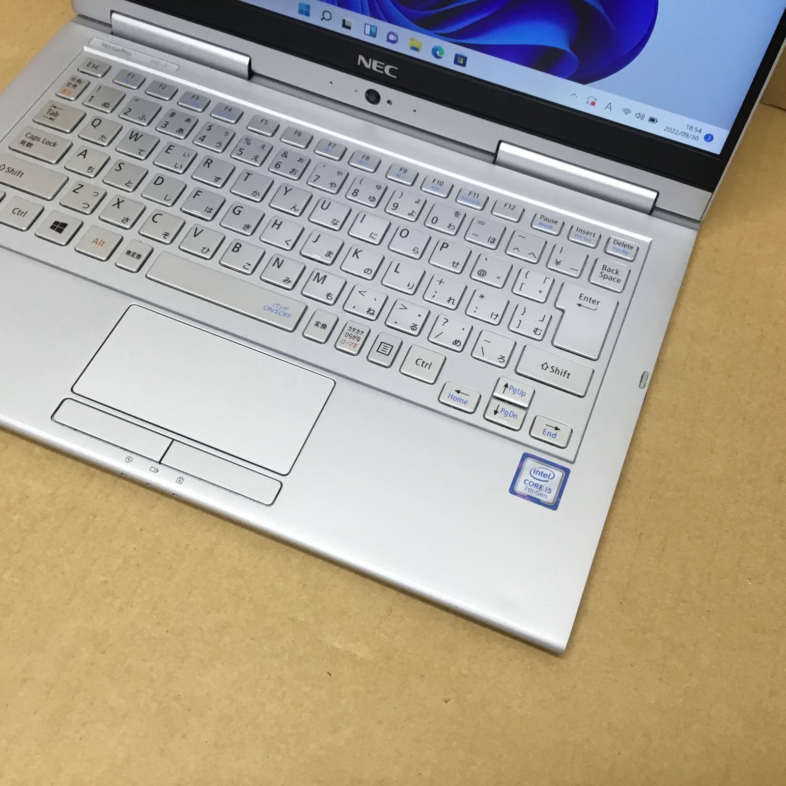 ＮＥＣタブレットPC VKT25G-3 CI5 7世代 256GB 13.3