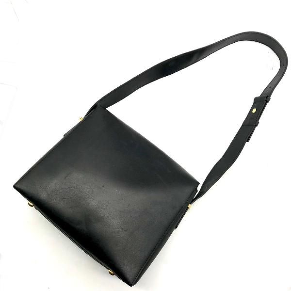 良品 CELINE セリーヌ ショルダー バッグ 馬車金具 ブラック レザー k1022 CELINE セリーヌ ショルダー バッグ 馬車金具 ブラック レザー 良品