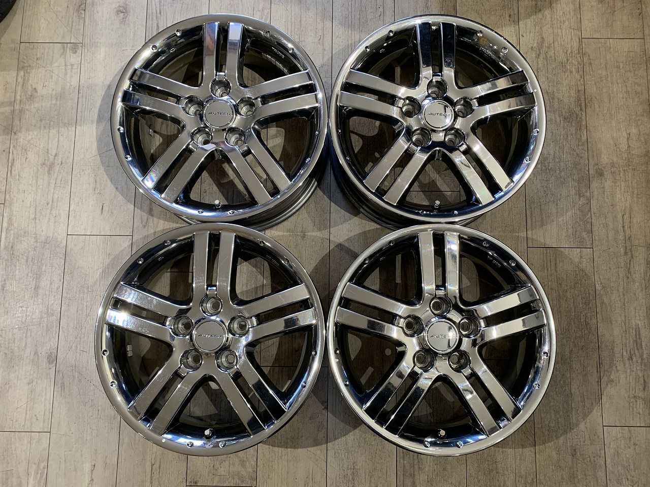 AUTECH C25 セレナ ライダー ホイール（【希少品】ニッサン C26