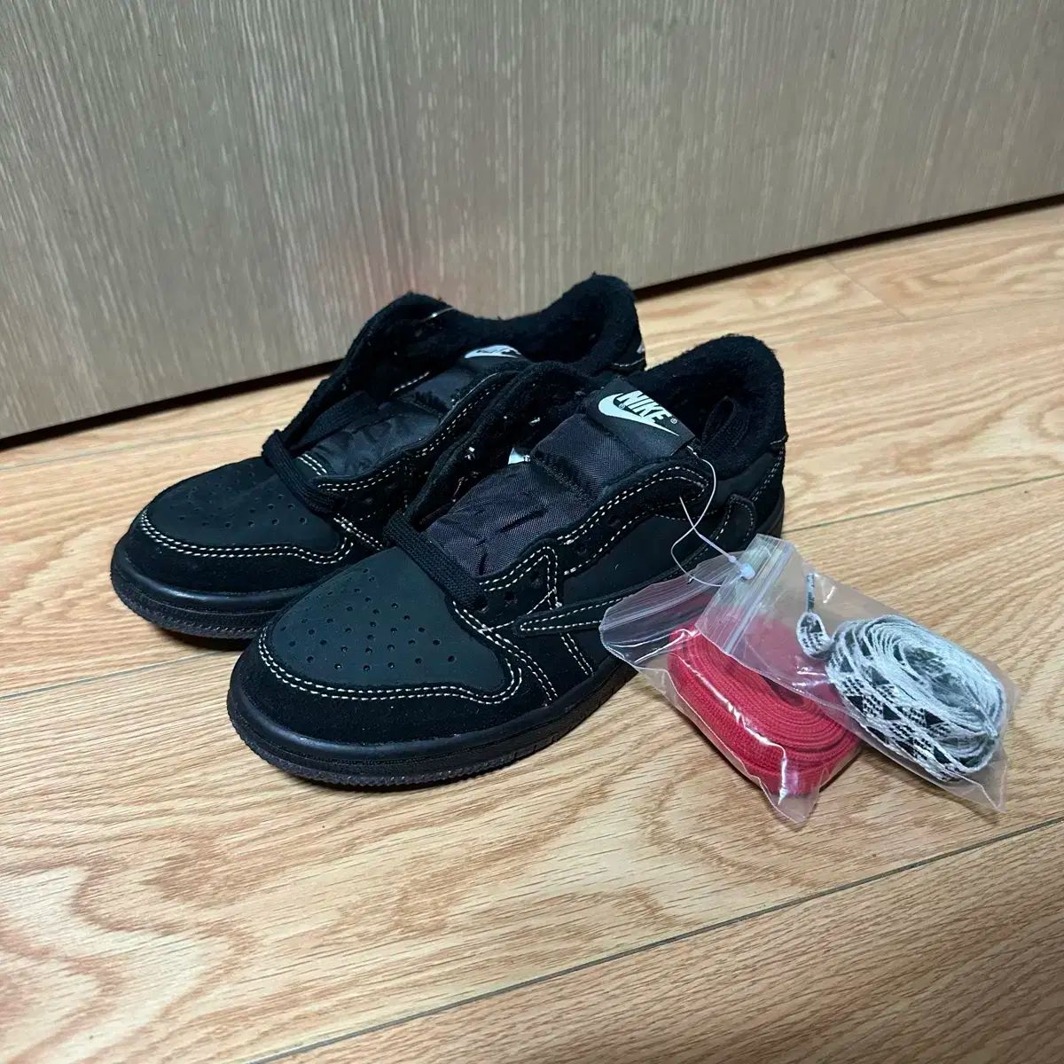 190 NIKE ナイキ ジョーダン 1 ロー スコット オルガム ps サイズ