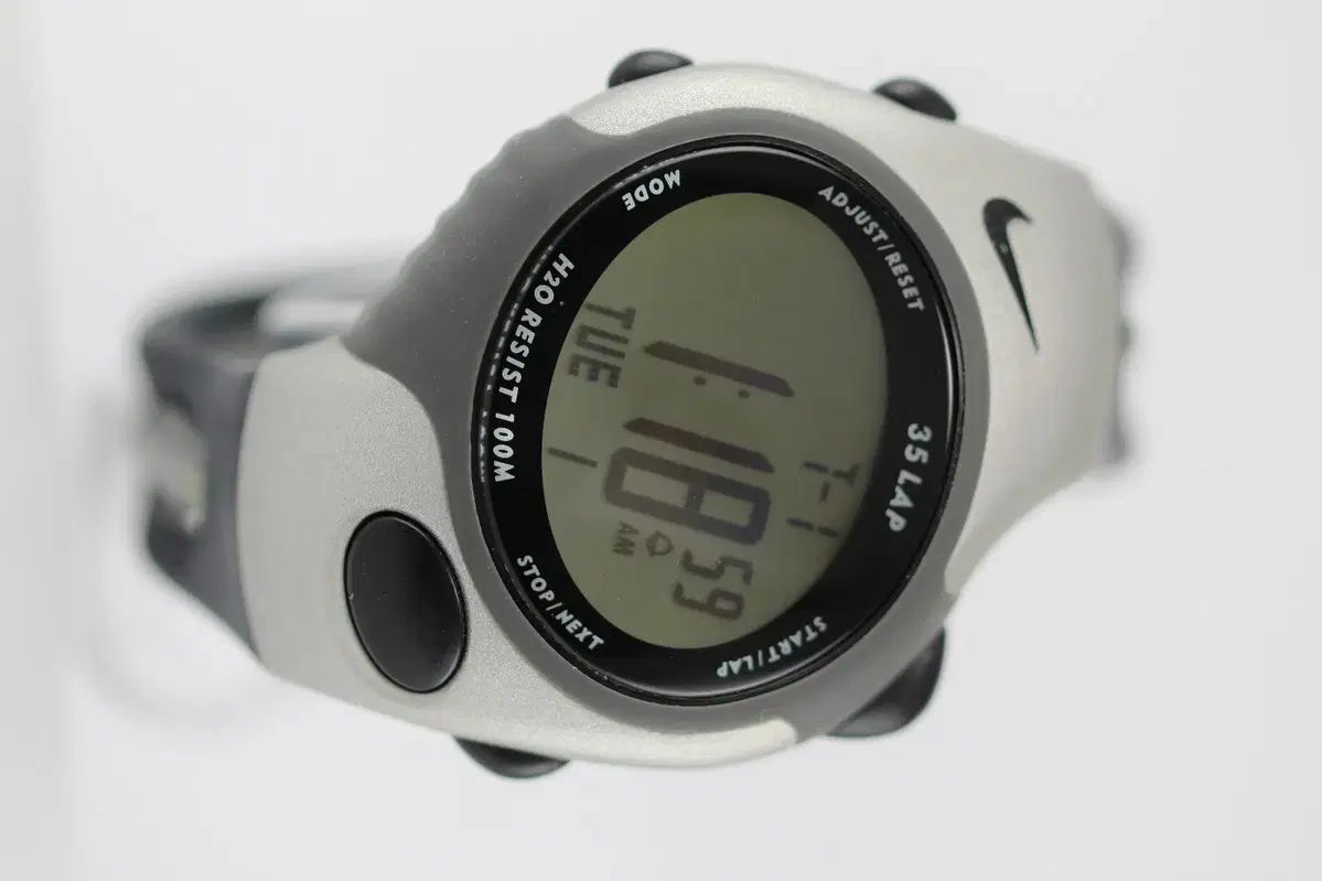 NIKE ナイキ 三軸 時計 35 スーパー WR0032 004