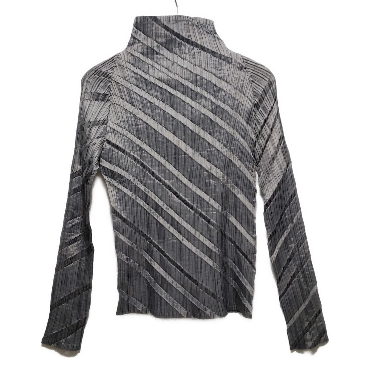 ISSEY MIYAKE FETE イッセイミヤケフェット 長袖カットソー サイズ2 M レディース - グレー タートルネック|プリーツ