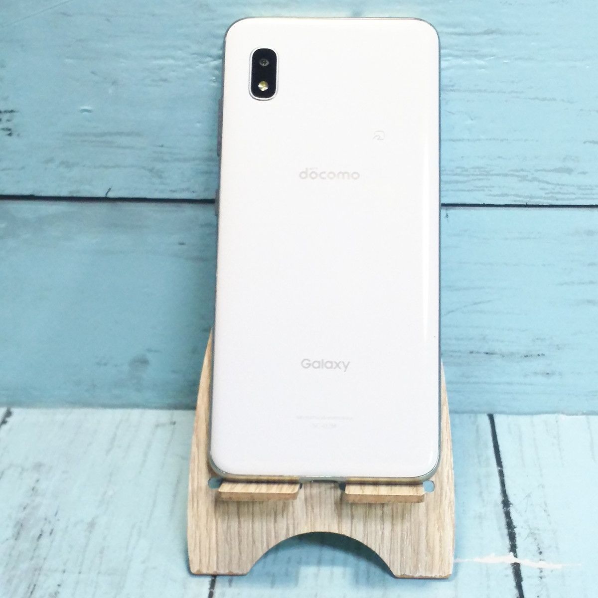 送料無料】docomo Galaxy A20 SC-02M ホワイト White 白ロム