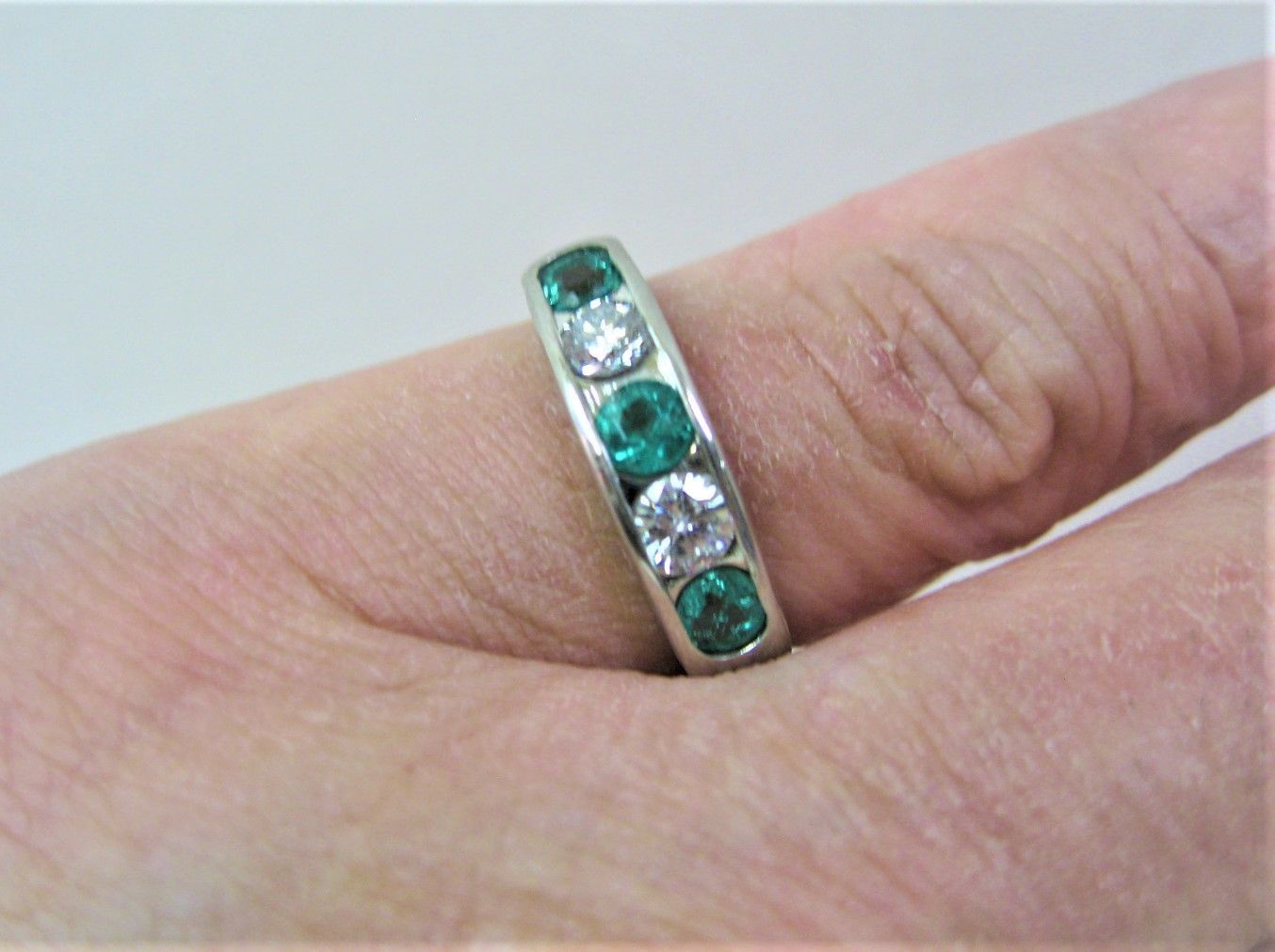 大好き 新品、未使用 Pt900プラチナ リング 指輪 エメラルド 0.48ct ...