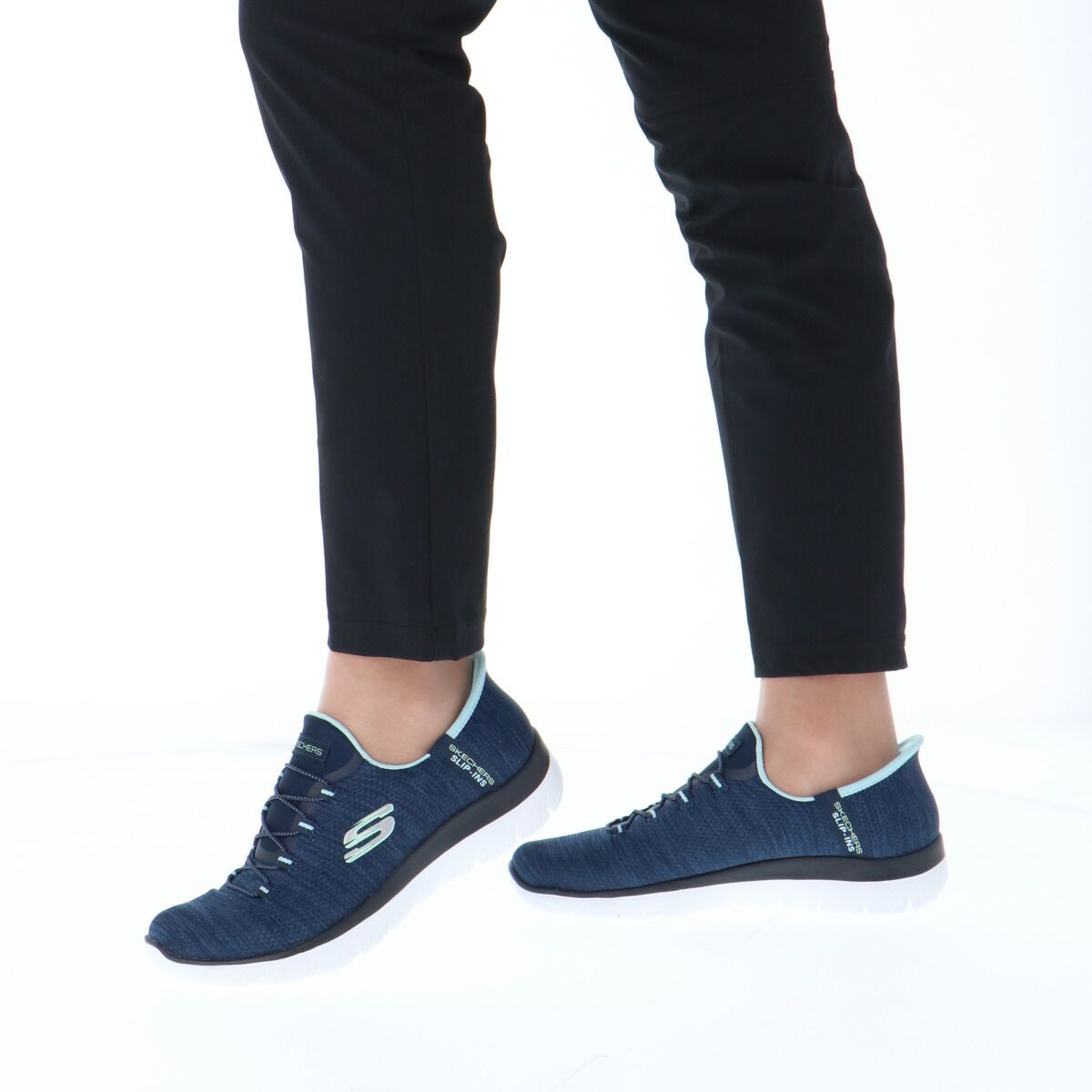 SKECHERS