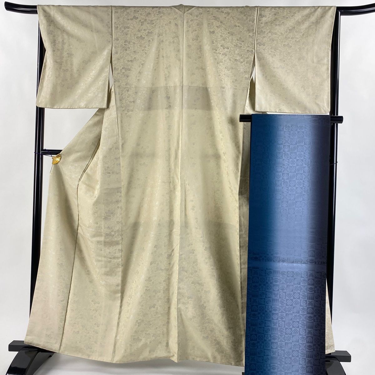 お召 身丈160cm 裄丈66cm M 袷 袋帯セット 桐唐草 ベージュ 正絹 秀品