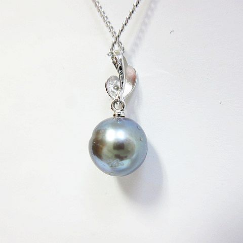 琉球真珠 黒蝶真珠 パール ペンダント ダイヤ 0.01ct K14WG