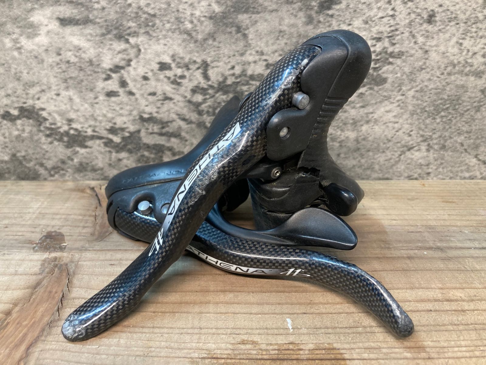 IO597 カンパニョーロ Campagnolo アテナ ATHENA エルゴパワー 2x11S ブラケットカバー破れ