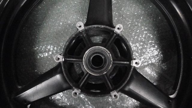 YZF-R1 JYARN095000000xxx の Fホイール タイヤ 1757556414