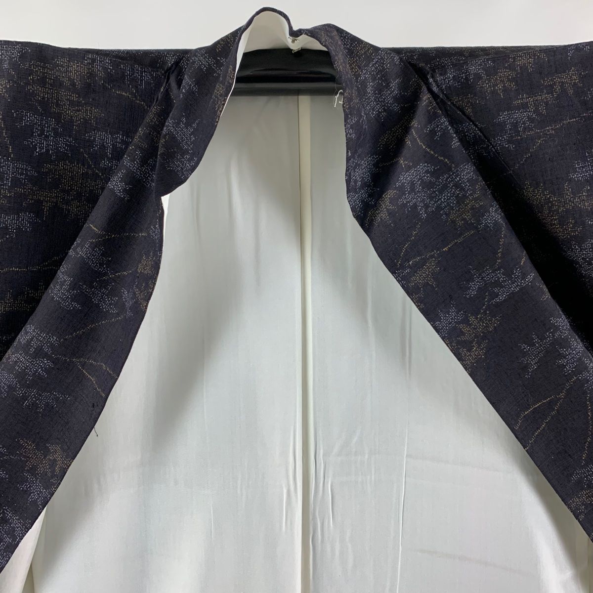 バイセル 着物 美品 逸品 結城紬 薄紫 多色 縦縞 証紙有 正絹 袷（10月～5月）161.5cm Mサイズ☆☆☆☆☆ バイセル 着物 名品 結城紬 紫 草木染 竹 縦縞 証紙有 正絹 袷（10月