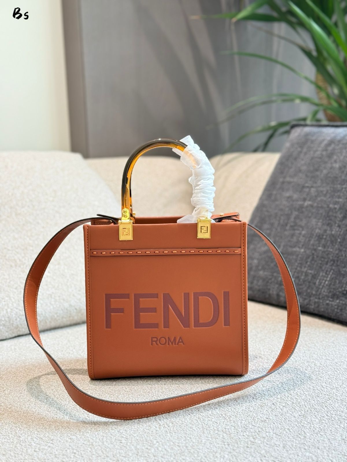 在庫有 フェンディ FENDI Sunshine ふわふわ可愛い サンシャイン 今日特価】Fendi Sunshine Tote Small 25cm フェンディ