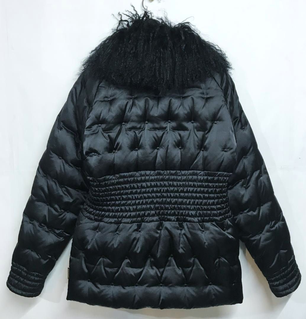 MONCLER ブラック ファーダウンジャケット MONCLER ブラック ダウンジャケット ファー付き