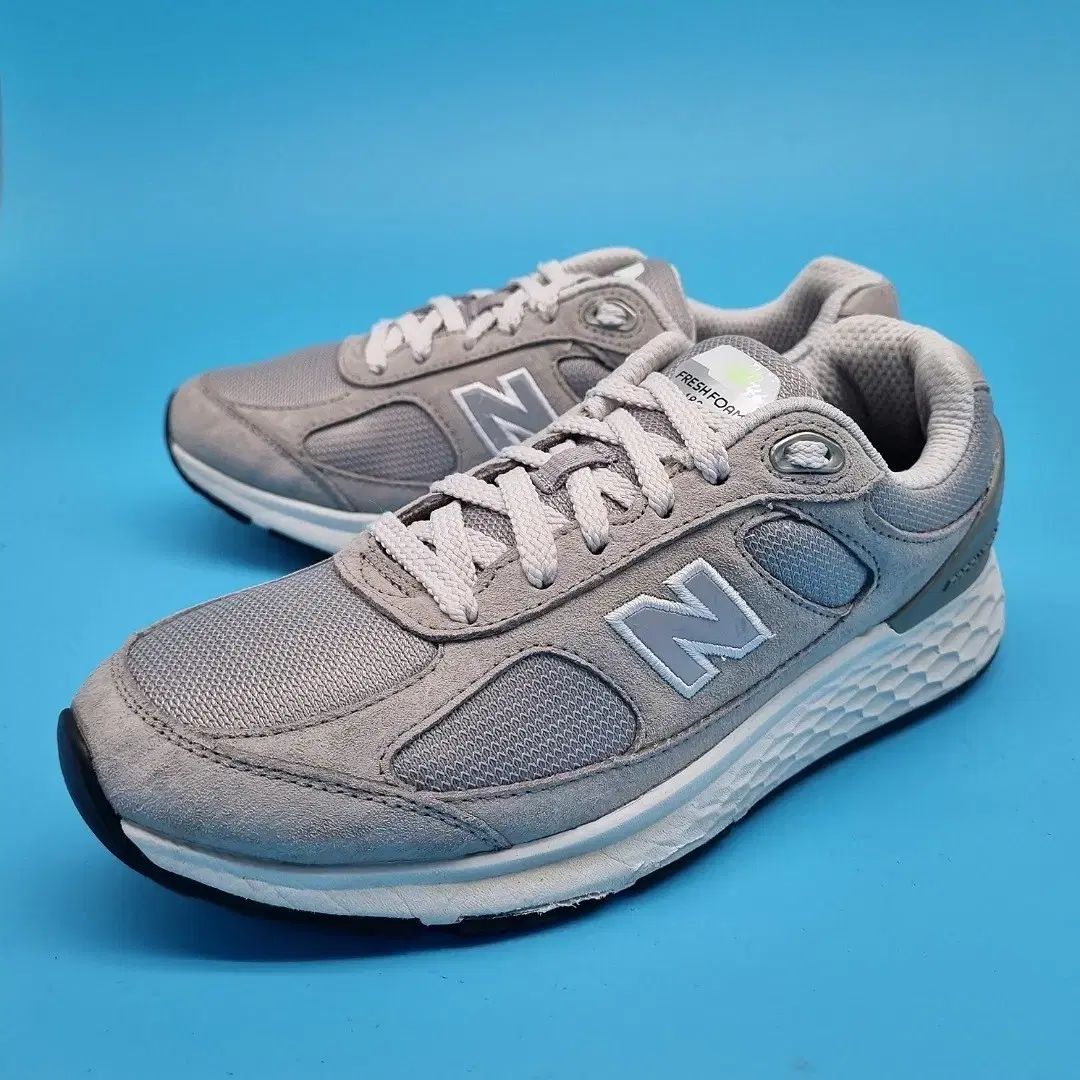 New Balance(ニューバランス) フレッシュフォーム 1880 スニーカー 255