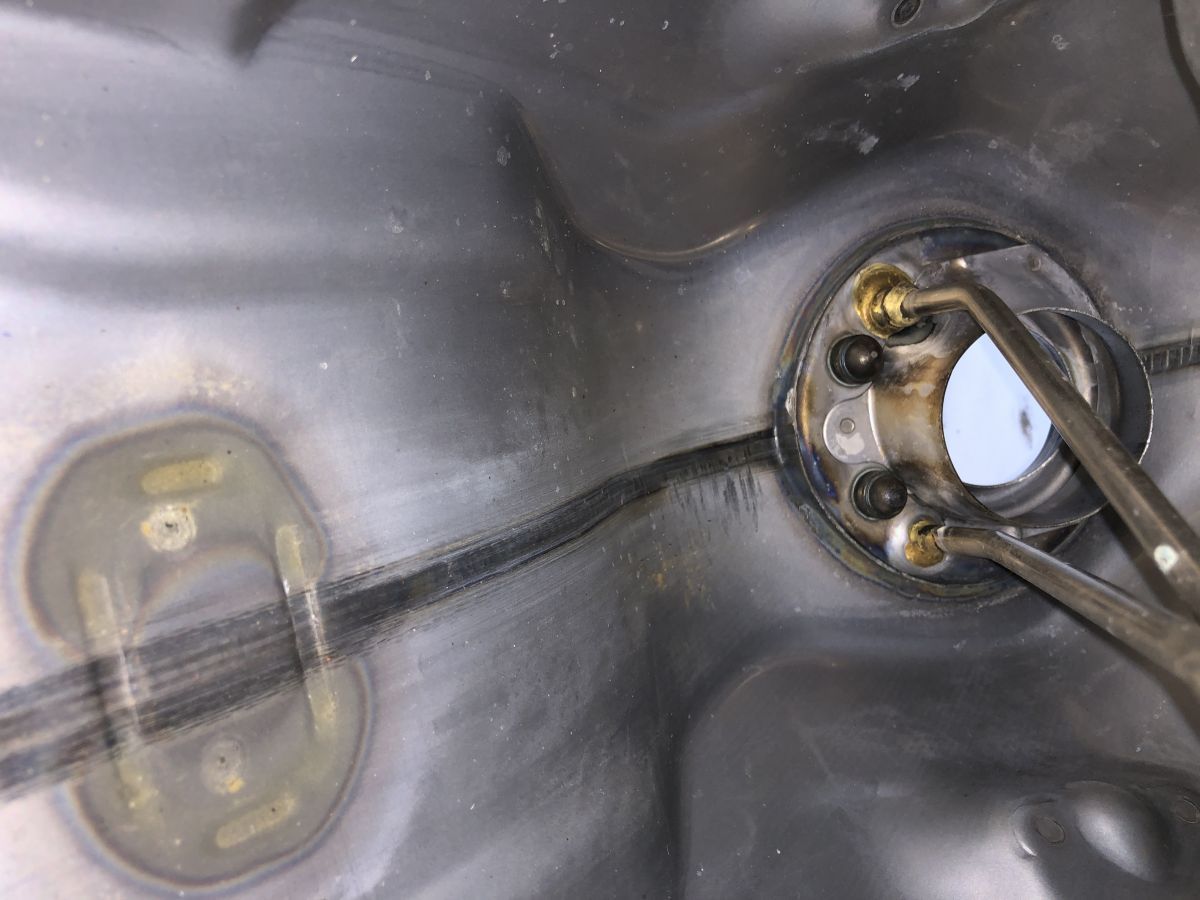 目立った凹み無さそう 補修にも