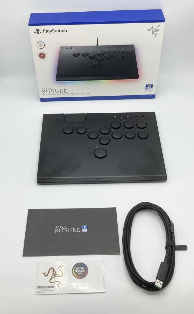 中古 Razer レイザー Kitsune PS5 & PC 用 薄型 レバーレス