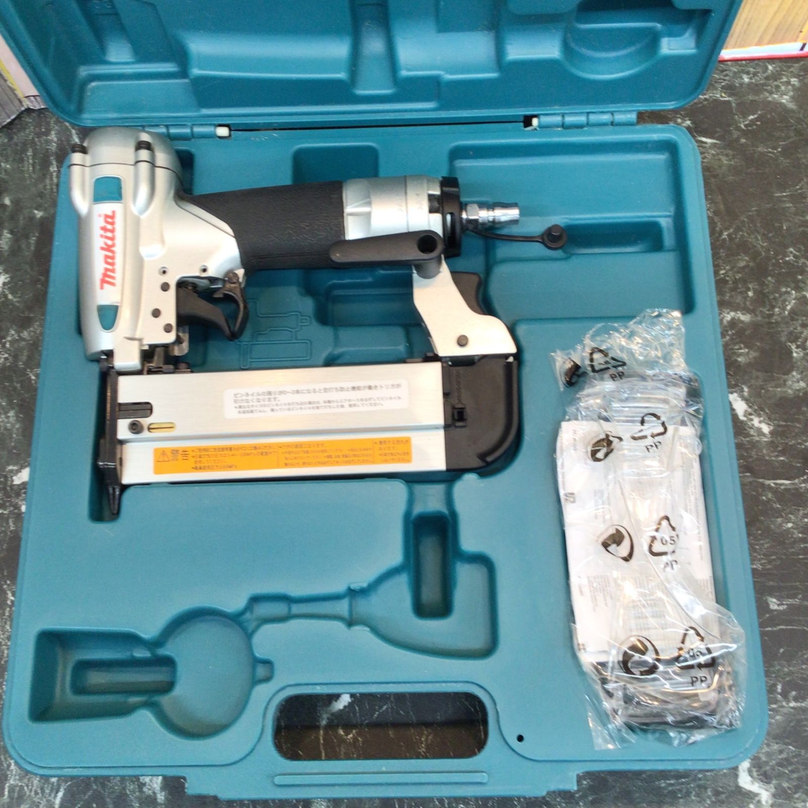 マキタ(makita) 常圧ピンネイラ AF351【八潮店】