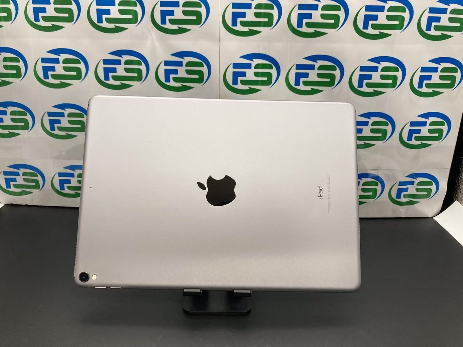 iPad Pro 10.5セルラー版の訳あり品が税込18,800円でセール開始