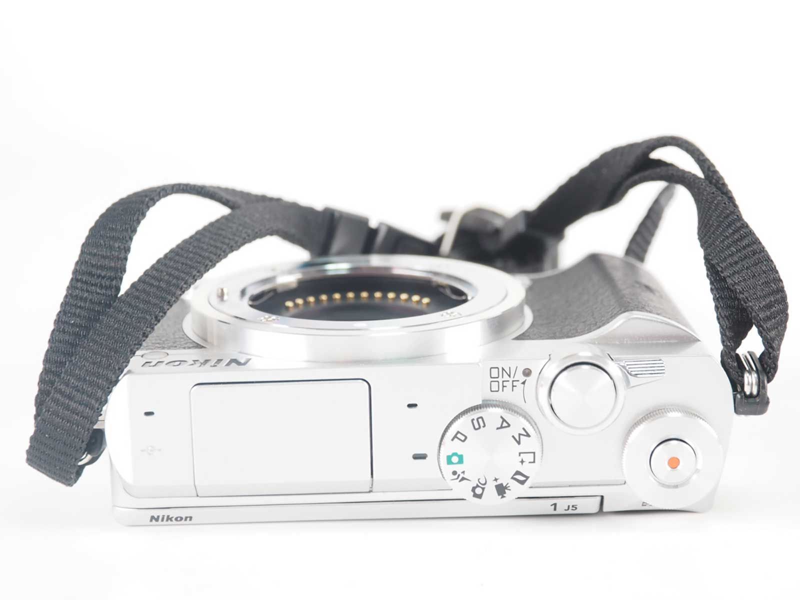  ニコン Nikon 1 J 5 Mirrorless Camera Silver 10 30 mm Lens Z 5487 A ミラーレス一眼 デジタルカメラ