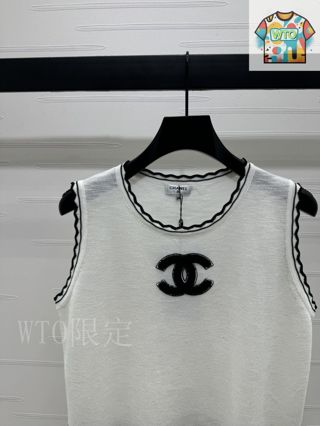 今日特価】CHANEL ダブル C ニットベスト-2 - メルカリ