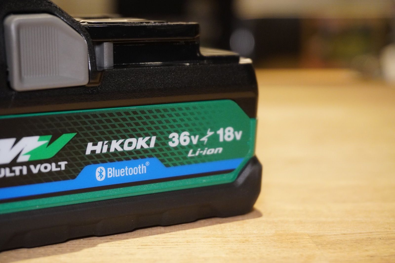 HiKOKI(ハイコーキ) Bluetooth付き第2世代マルチボルト蓄電池 36V 2.5Ah/18V 5.0Ah 0037-9242 BSL36A18BX