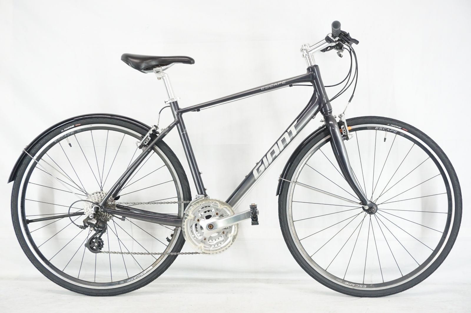 GIANT 「ジャイアント」 ESCAPE R3 2020年モデル クロスバイク