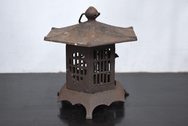 蔵A3558a 鉄灯籠 吊灯篭 六角 庭飾