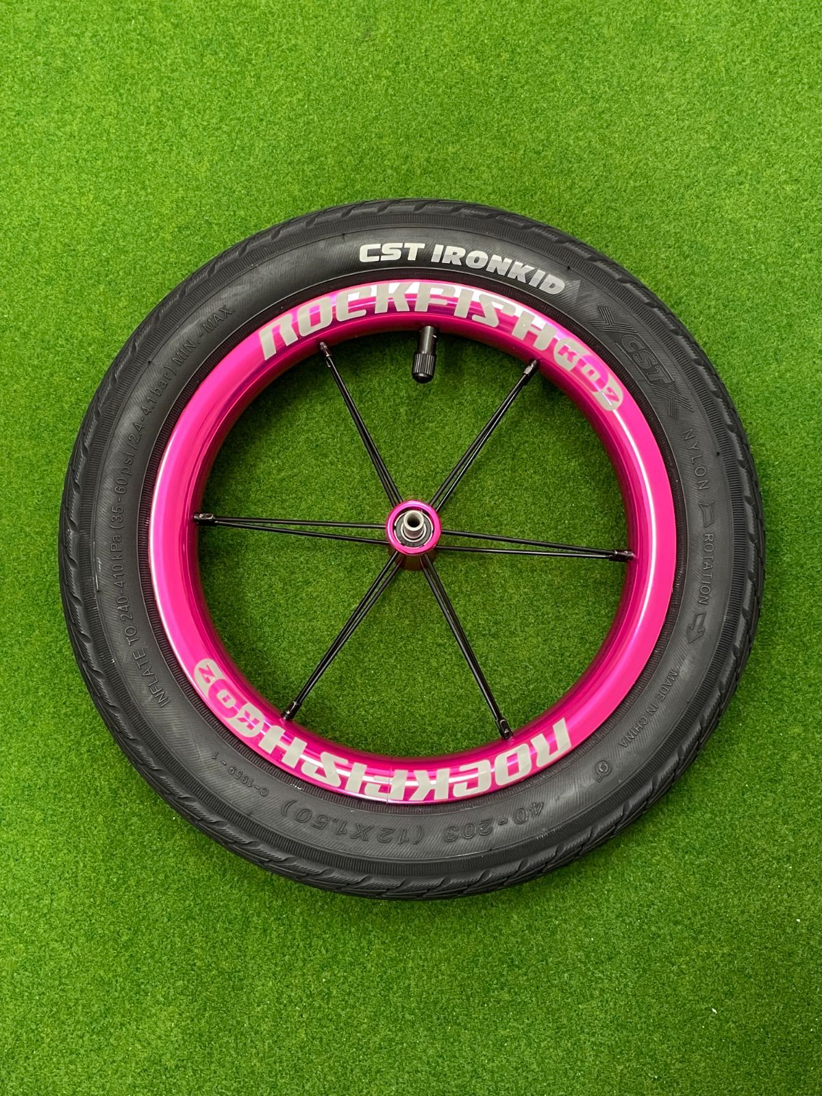【期間限定値下げ！！】　ストライダー 純正 ホイール ゴムタイヤ CST ea7de41bd21a8968c782772203545b