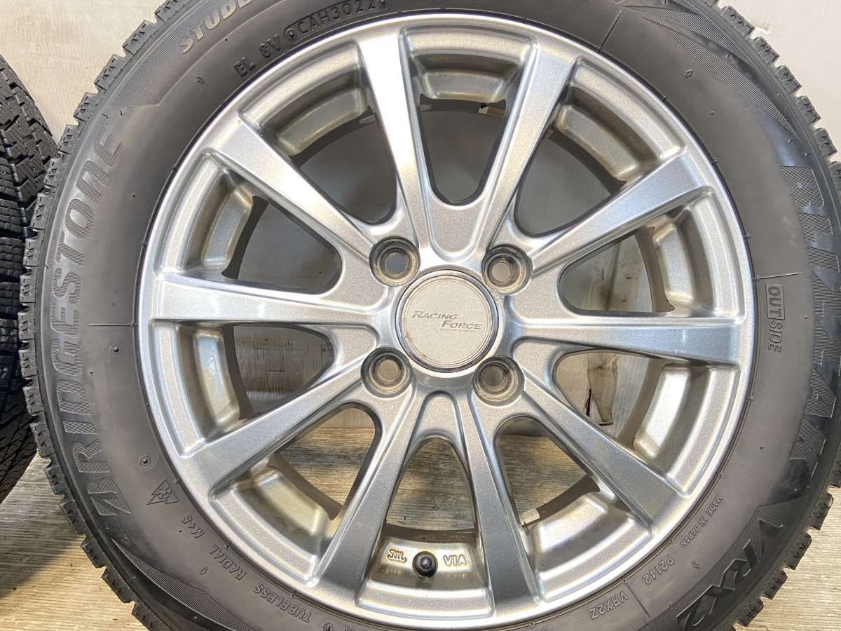 スタッドレスタイヤ