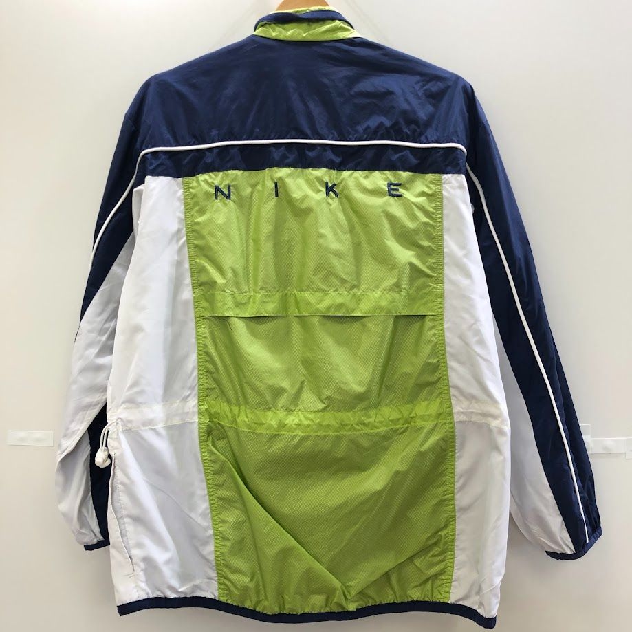 【90's】NIKE ナイキ　ナイロンジャケット　ビッグ刺繍ロゴ 最高カラー、背面ビッグ刺繍ロゴNIKEナイロンジャケット古着 銀タグL