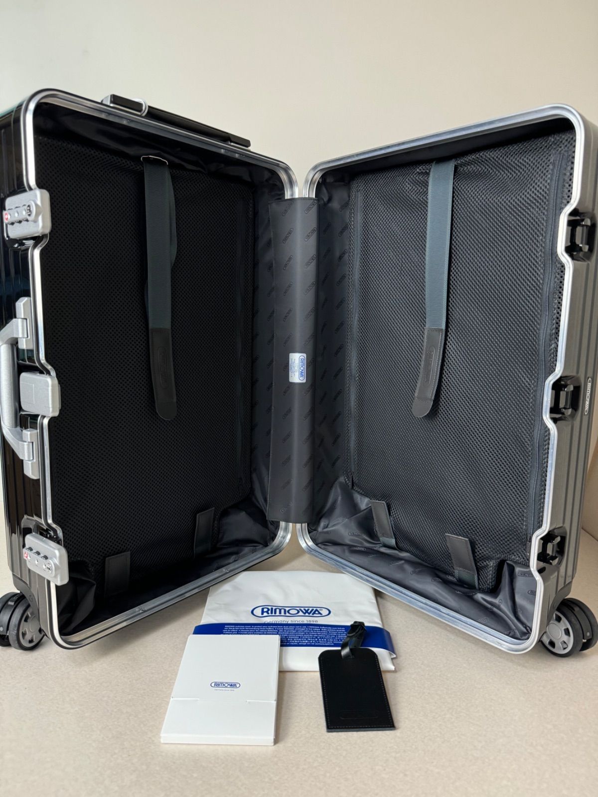 RIMOWA LIMBO 4輪 60L ブラック[881.63.50.4] - メルカリ