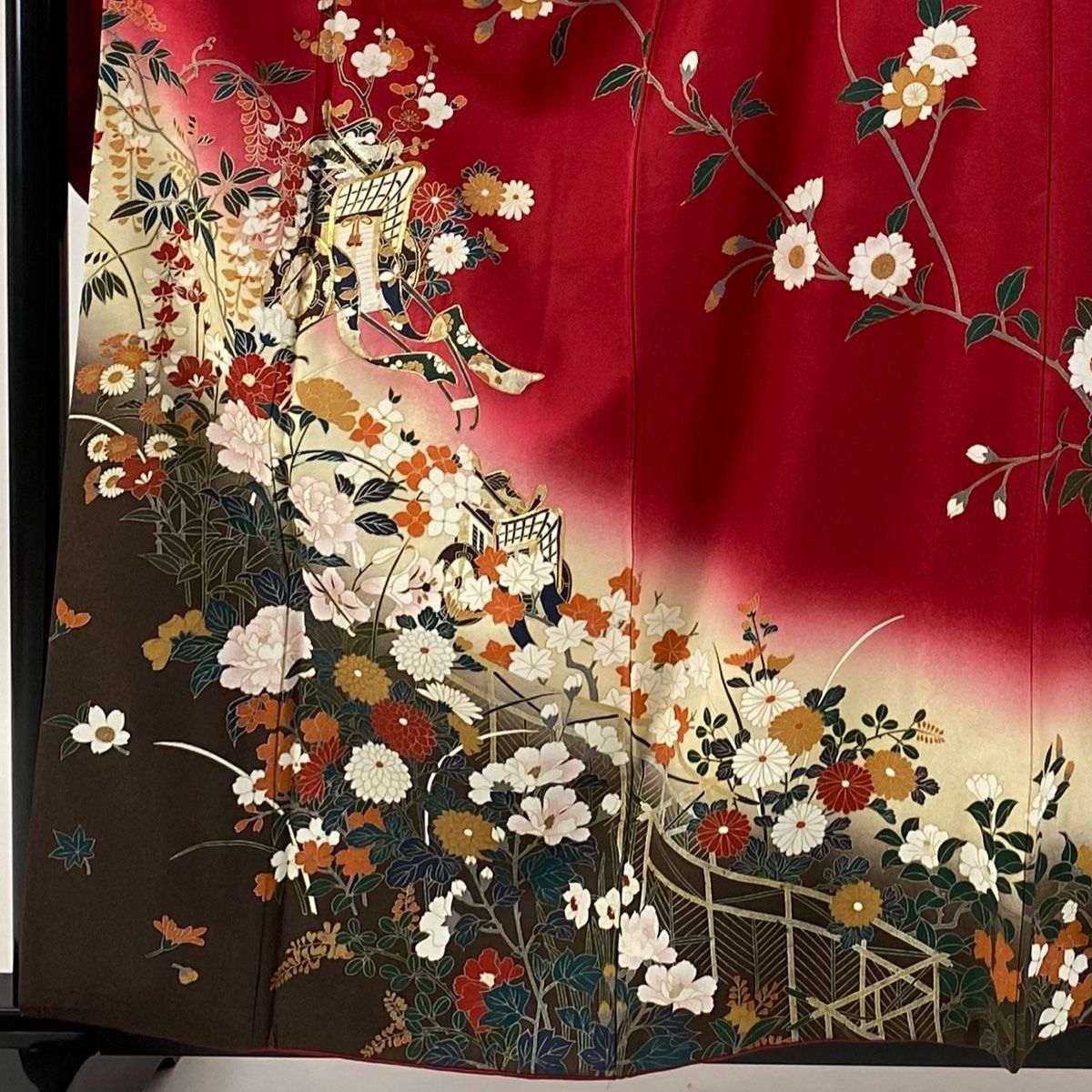 振袖 身丈159cm 裄丈67.5cm L 袷 御所車 菊 金糸 金銀彩 赤 正絹