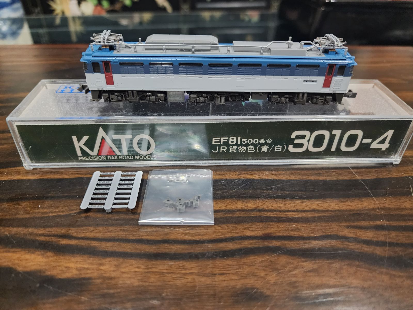 人気低価3010-4 EF81 500番台 JR貨物色 (青/白) (動力付き) Nゲージ 鉄道模型 KATO (カトー) 501号機と502号機　2両セット　精密加工品 電気機関車