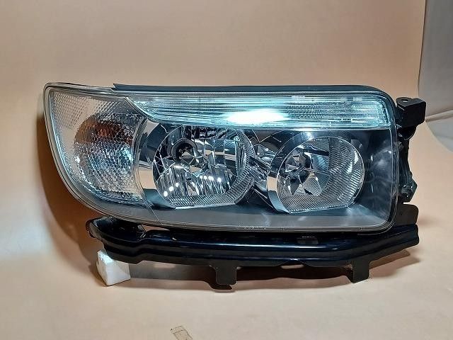 コーティング済 フォレスター SG5 右ヘッドランプ ヘッドライト 2.0X エアブレイク AWD イチコ 1761 84002SA020 33J